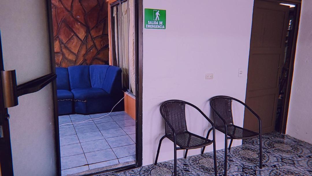 Alpha Arenal Hostel La Fortuna Εξωτερικό φωτογραφία