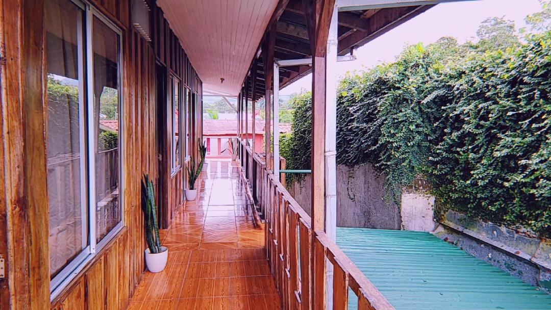 Alpha Arenal Hostel La Fortuna Εξωτερικό φωτογραφία