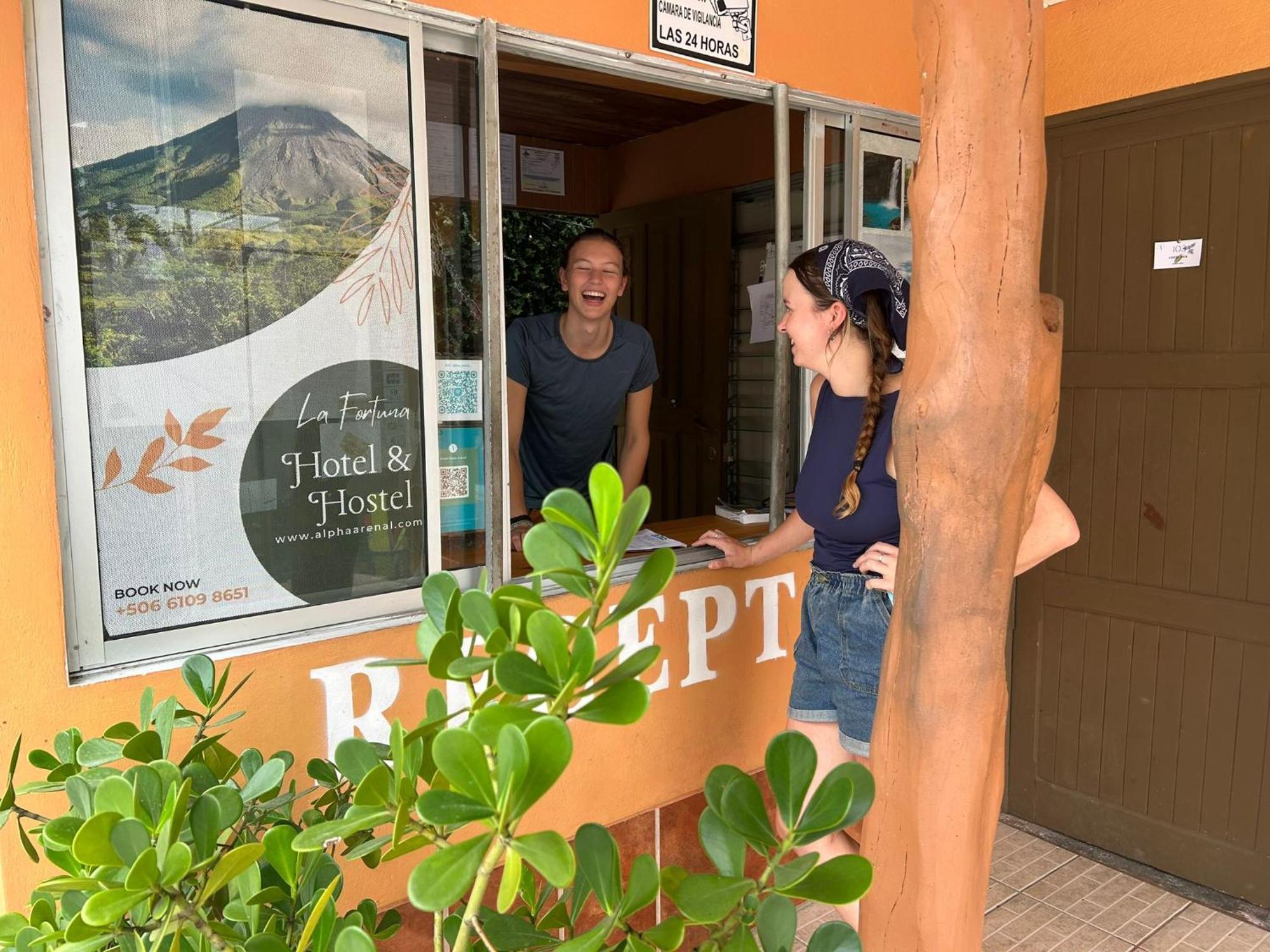 Alpha Arenal Hostel La Fortuna Εξωτερικό φωτογραφία