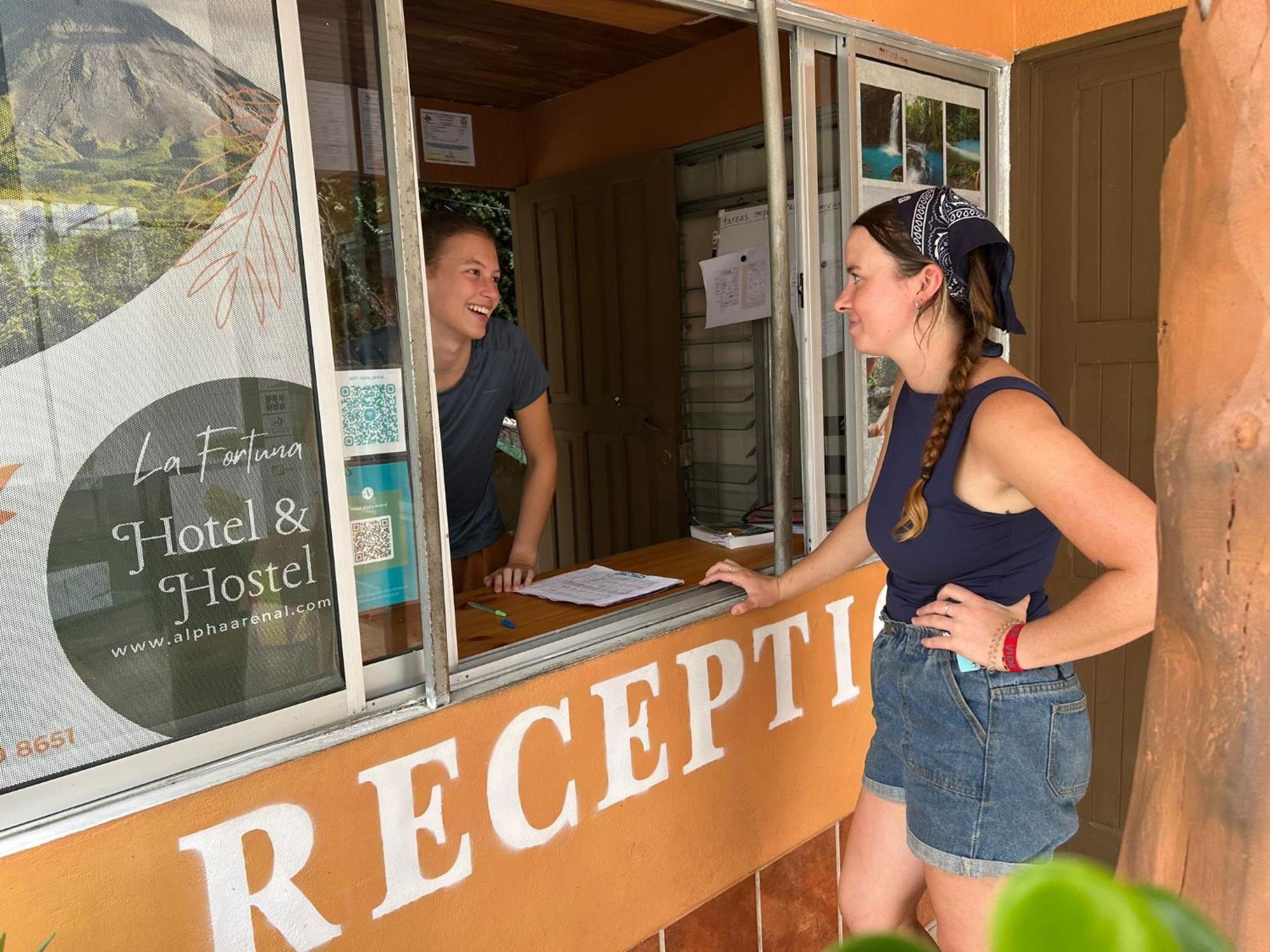Alpha Arenal Hostel La Fortuna Εξωτερικό φωτογραφία